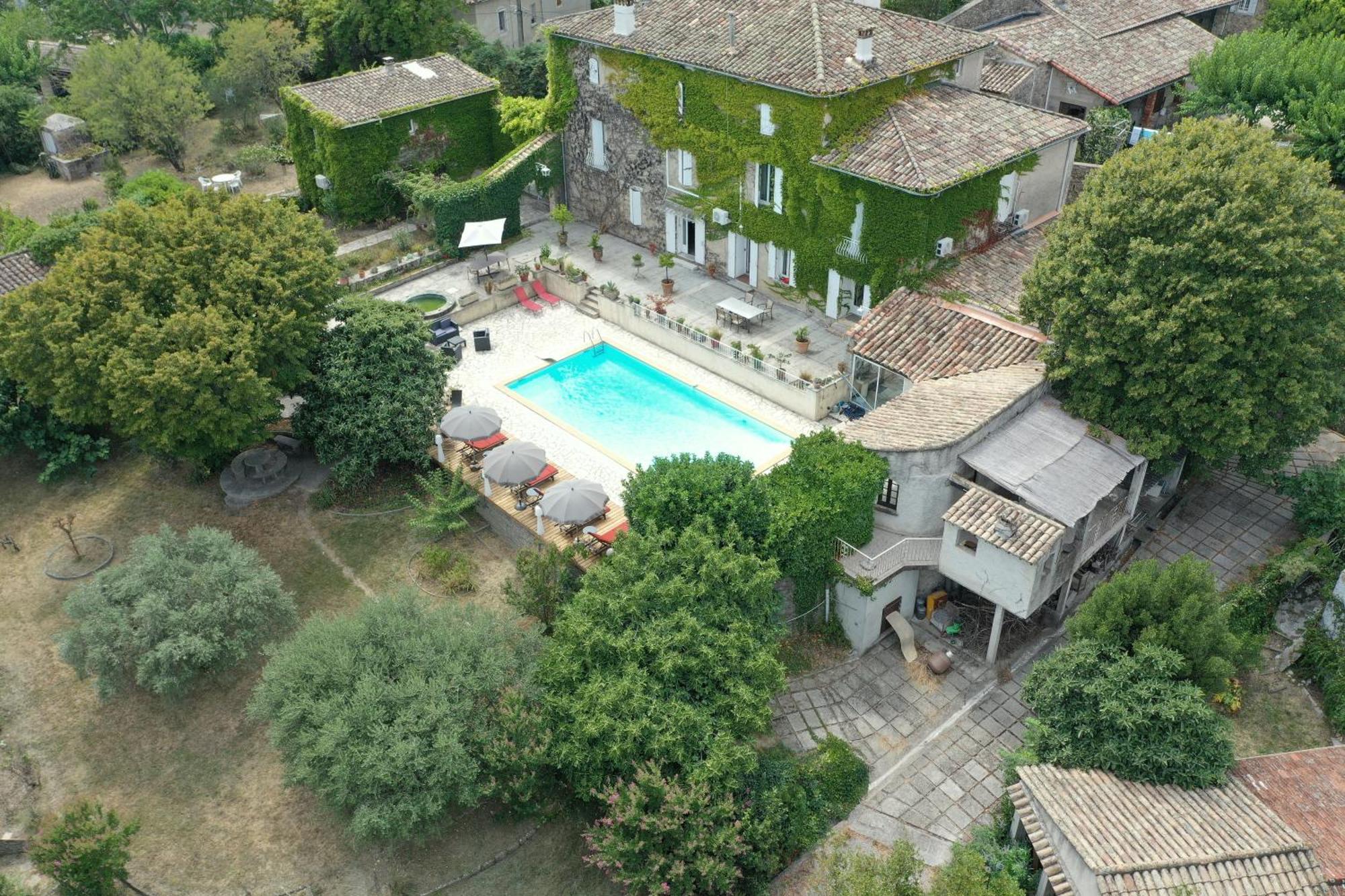 Le Domaine Du Soulier -Gite Et Chambres D'Hotes - La Maison Du Gardien Tornac Extérieur photo