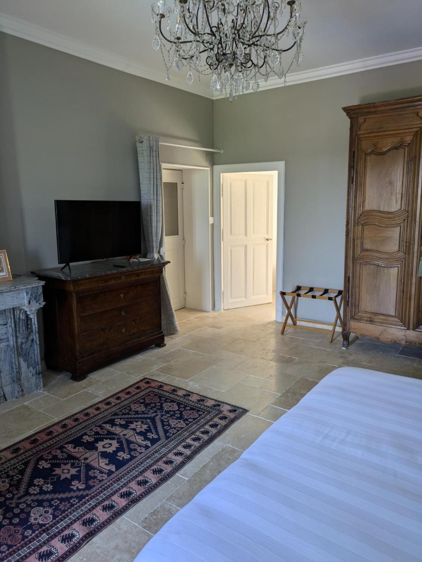 Le Domaine Du Soulier -Gite Et Chambres D'Hotes - La Maison Du Gardien Tornac Extérieur photo