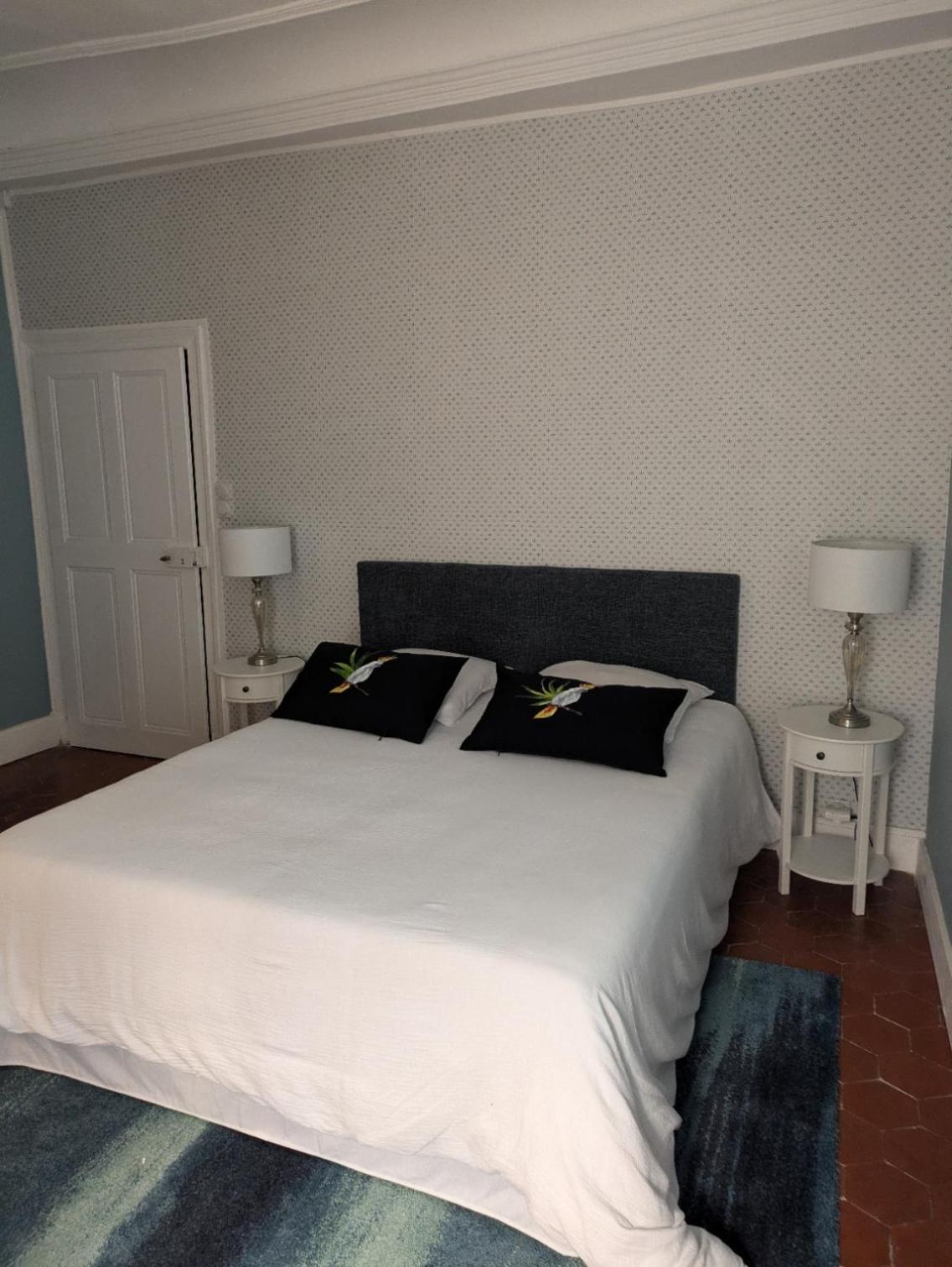 Le Domaine Du Soulier -Gite Et Chambres D'Hotes - La Maison Du Gardien Tornac Extérieur photo